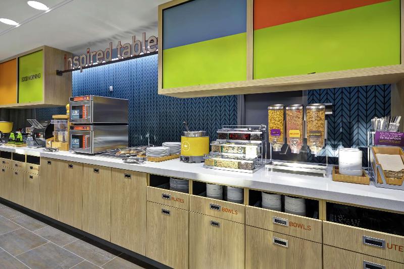 Отель Home2 Suites By Hilton Queensbury Lake George