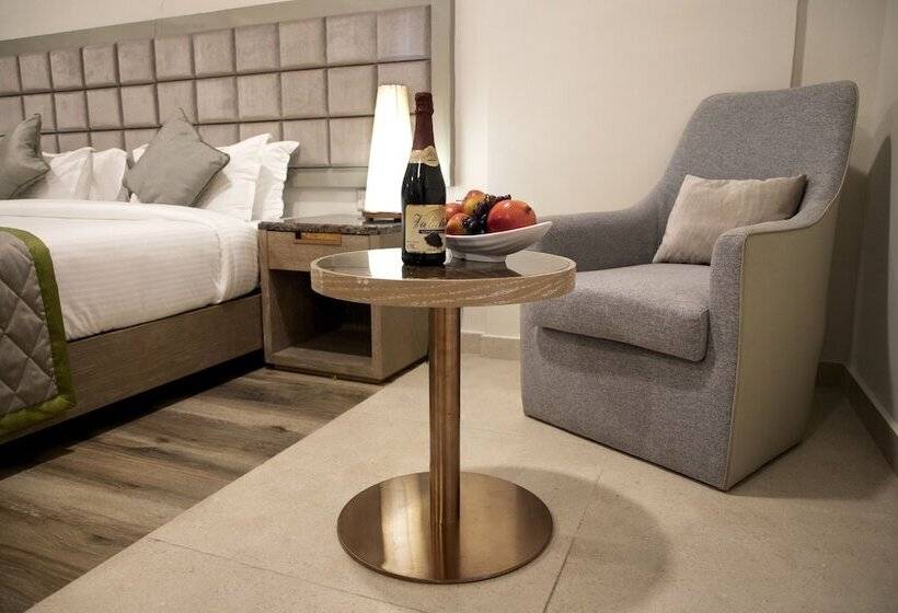 בית מלון כפרי Justa Rangers Munnar