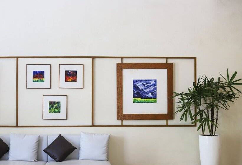 בית מלון כפרי Justa Rangers Munnar