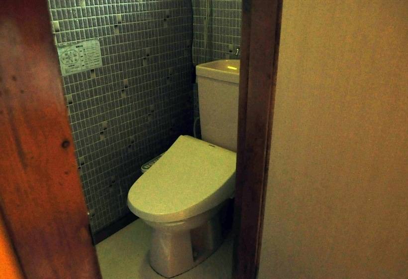 פנסיון Guest House Hide