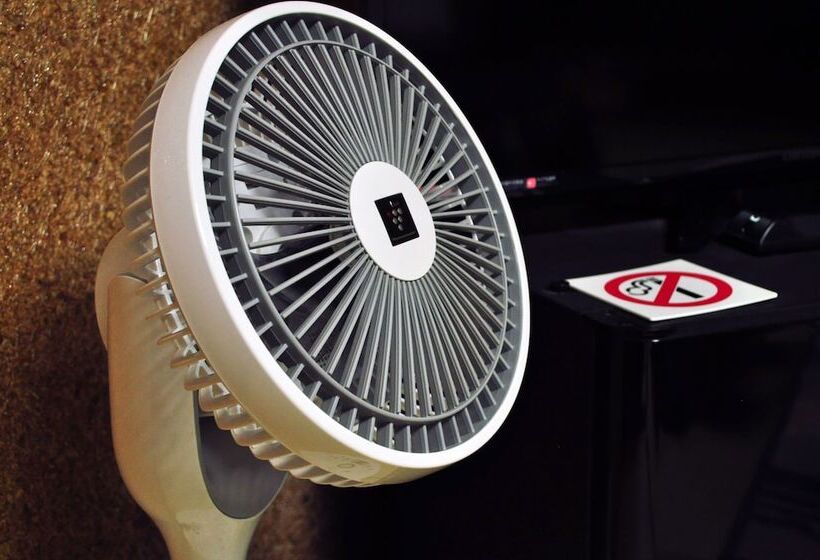 פנסיון Guest House Hide