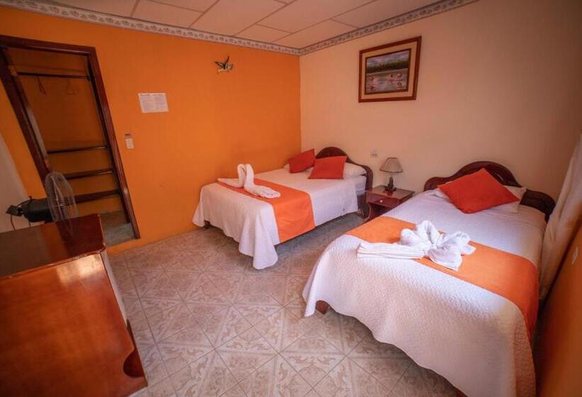 پانسیون Hostal Gladismar