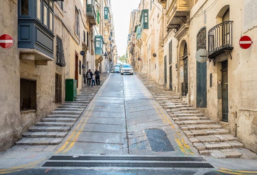 پانسیون Valletta Kampnar City Living