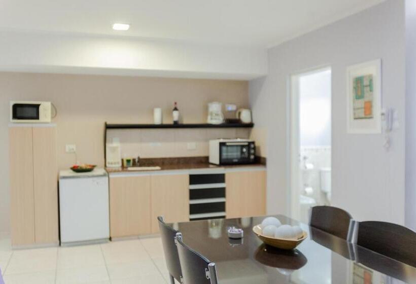 Apart Hotel Rivadavia 815