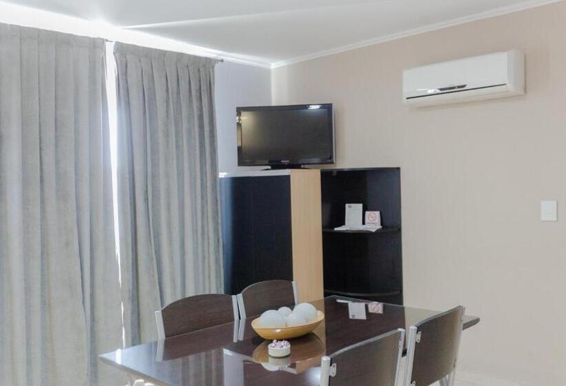 Apart Hotel Rivadavia 815