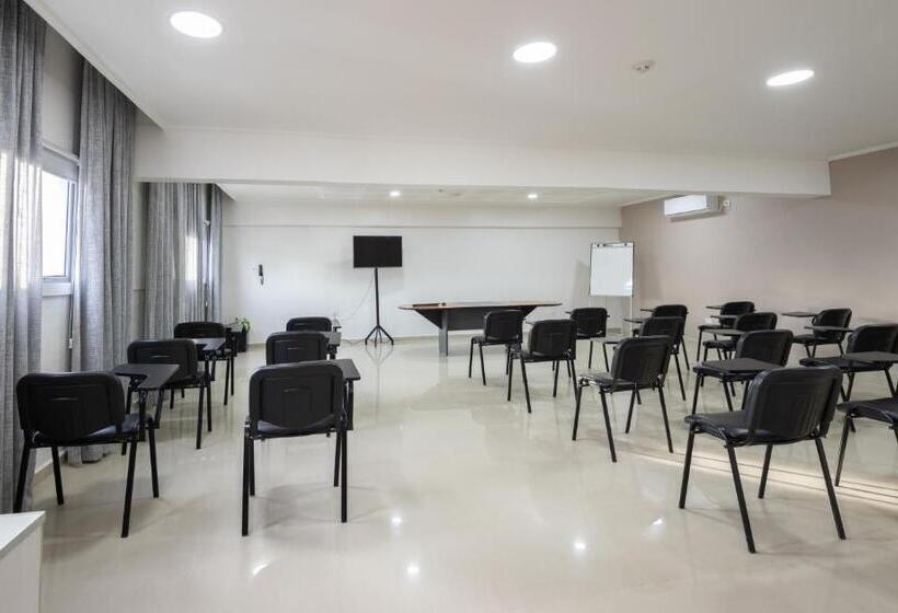 Apart Hotel Rivadavia 815
