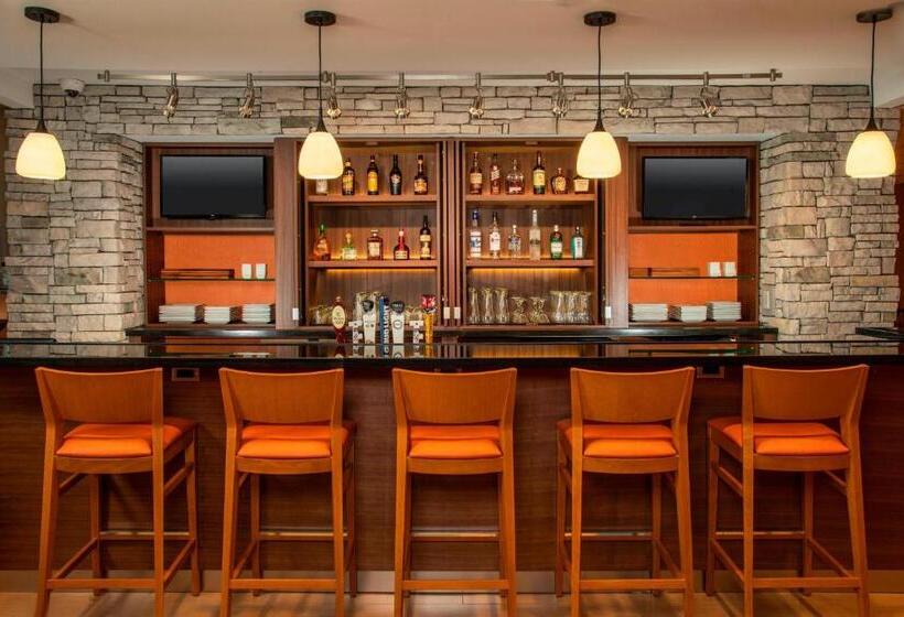 호텔 Fairfield Inn & Suites By Marriott Harrisburg International Airport