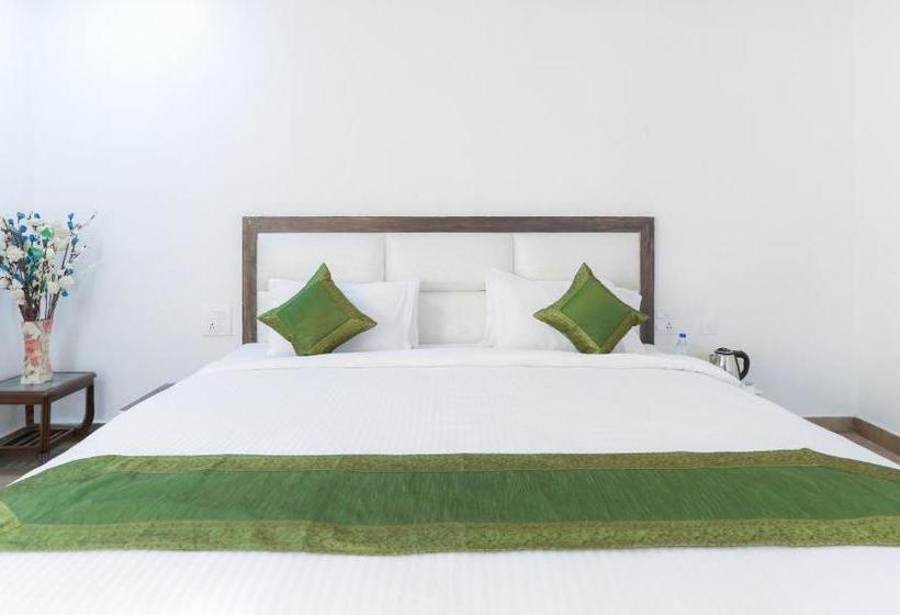 هتل Treebo Tryst The Trance