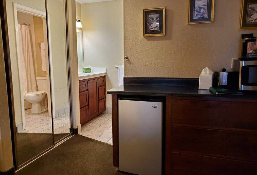 מוטל Redwood Hyperion Suites