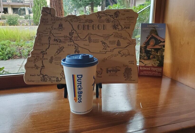 מוטל Redwood Hyperion Suites