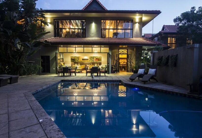 Пансион Cowrie Cove Guest House