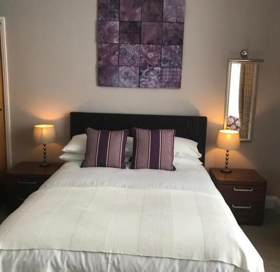 ペンション Endeavour Guest House