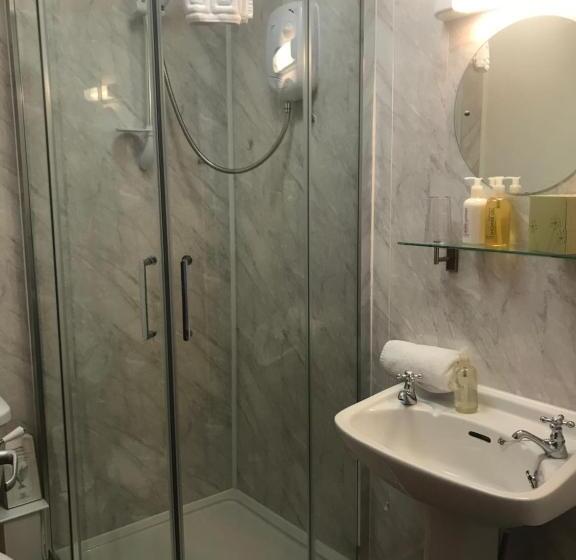 ペンション Endeavour Guest House