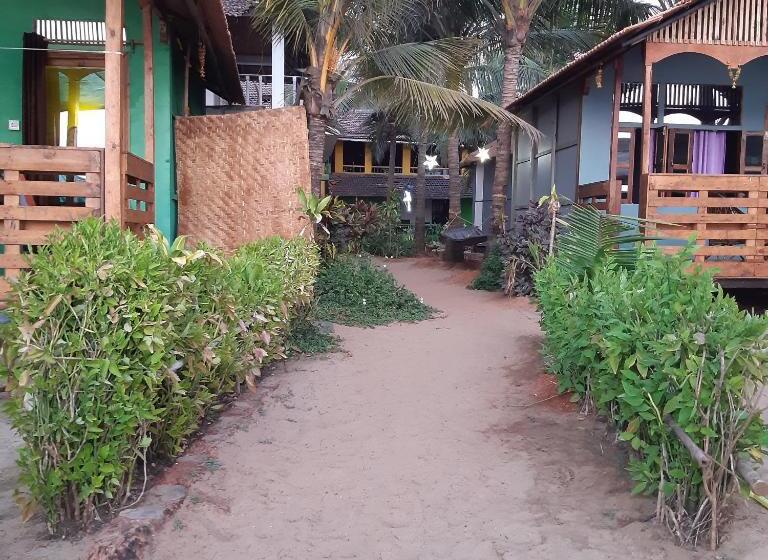 פנסיון Monsoon