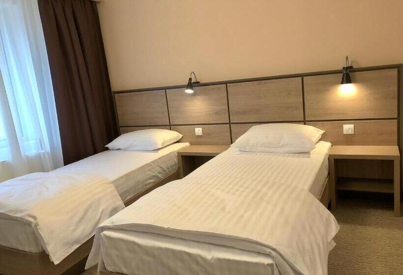 פנסיון Nueva Park