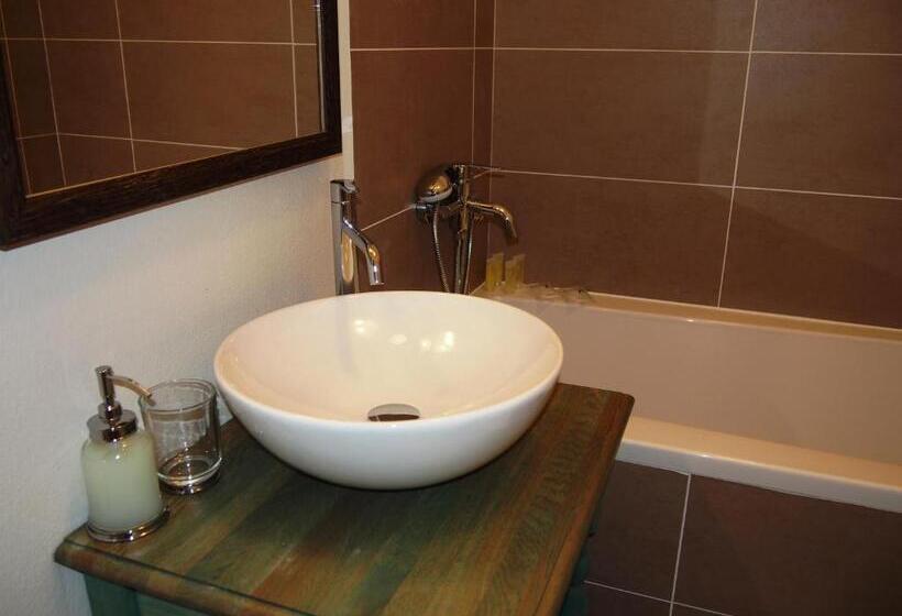 פנסיון Penzion V Peřině