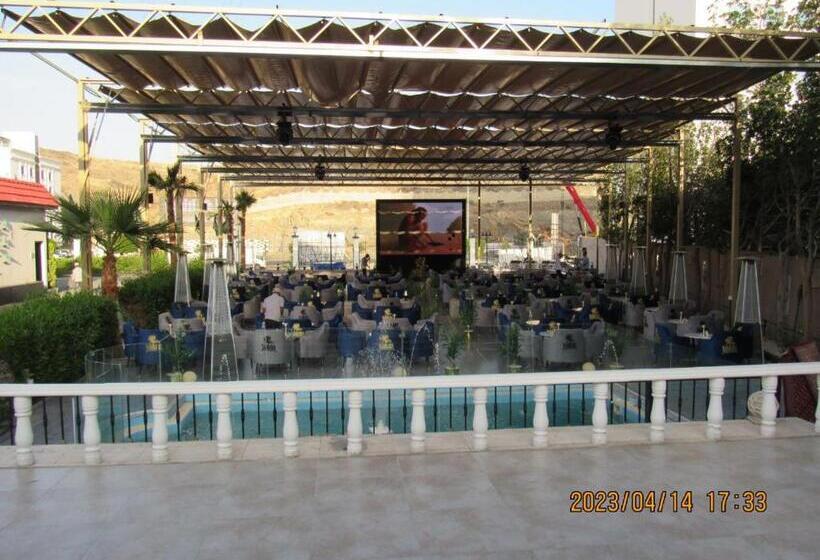 Rohara Resort