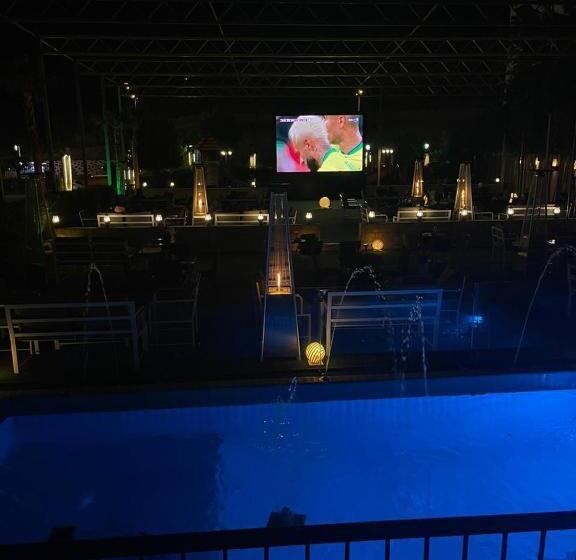 Rohara Resort