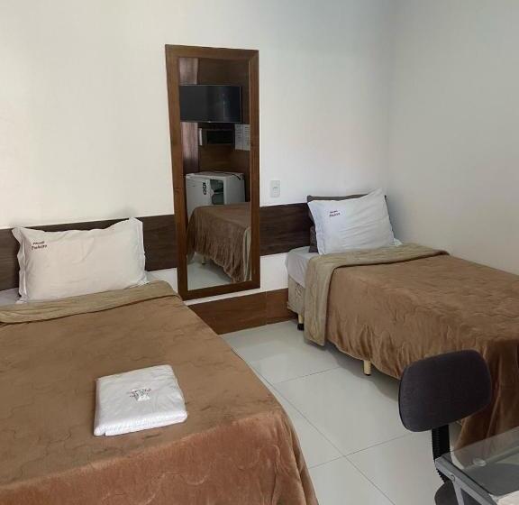 호스텔 Pousada Pinheiro