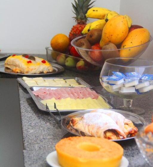 호스텔 Pousada Pinheiro