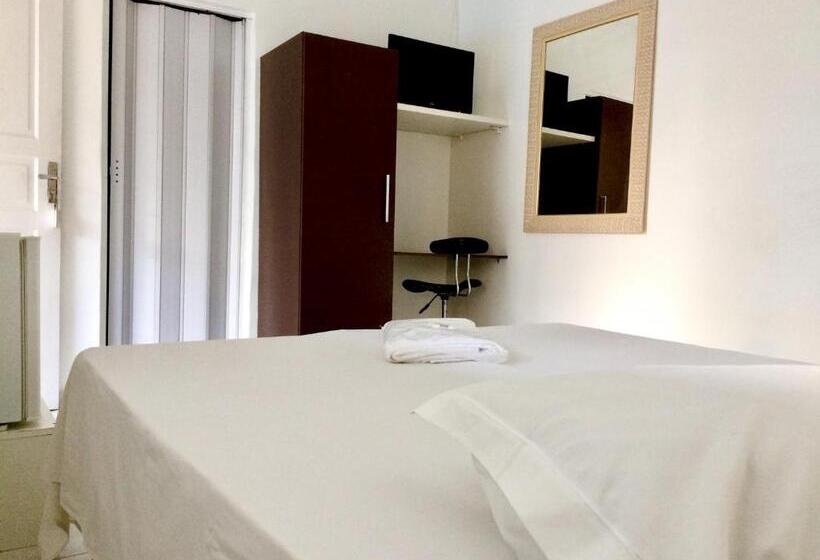 호스텔 Pousada Pinheiro