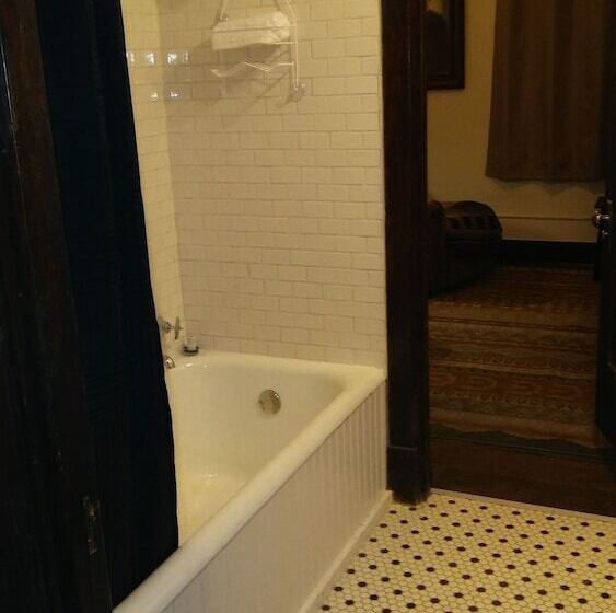 فندق صغير Trucountry Inn