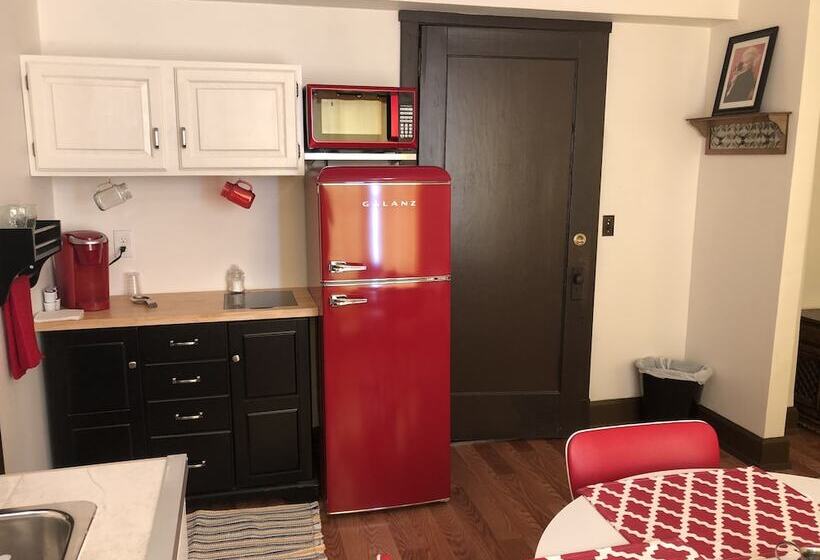 فندق صغير Trucountry Inn