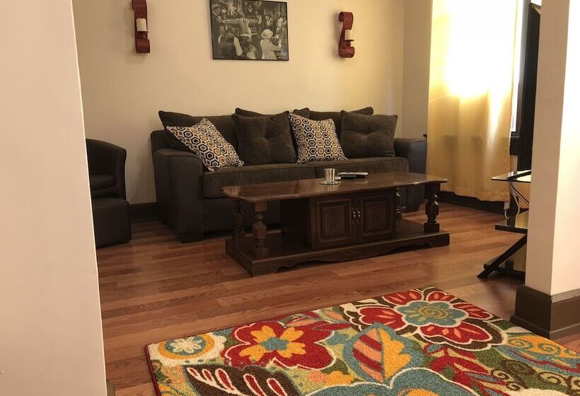 فندق صغير Trucountry Inn