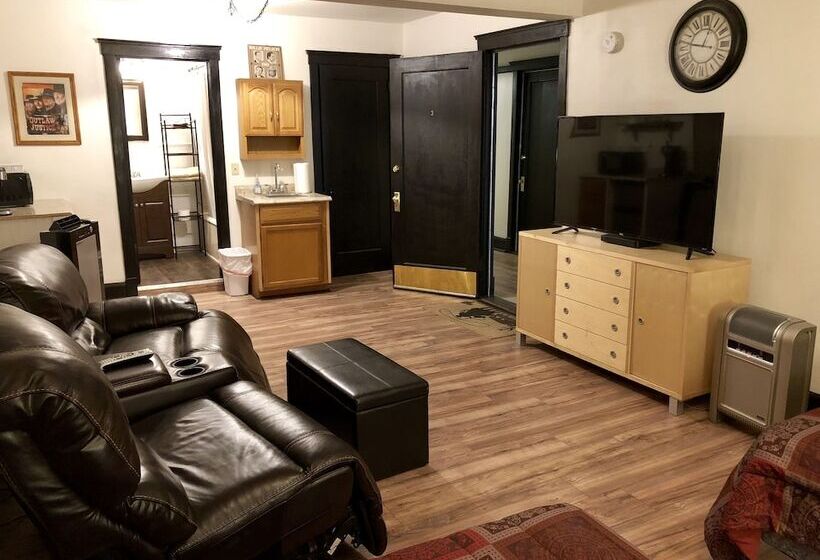 فندق صغير Trucountry Inn