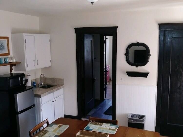 فندق صغير Trucountry Inn