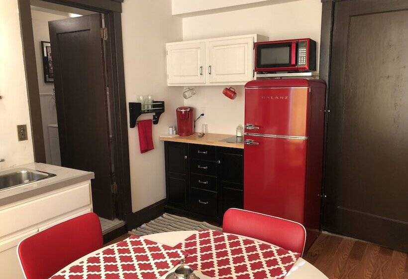 فندق صغير Trucountry Inn