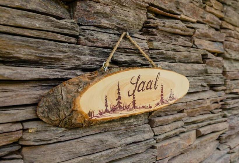 ベッドアンドブレックファースト Aaramgah