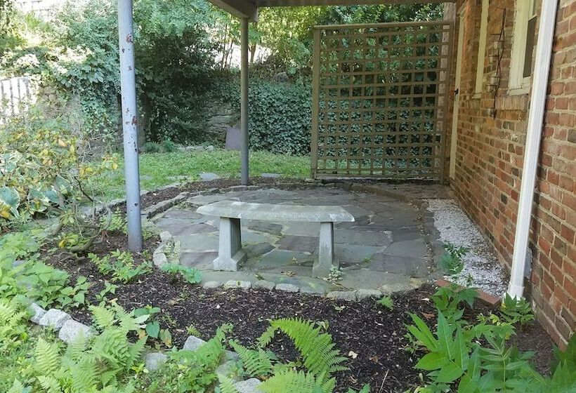 مبيت وإفطار Natalie House   Boston