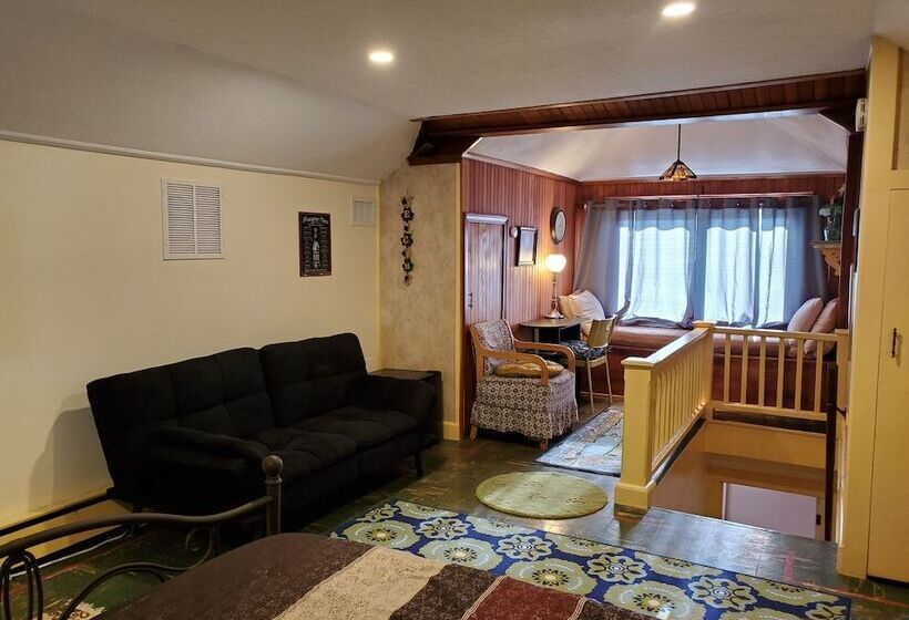 مبيت وإفطار Natalie House   Boston