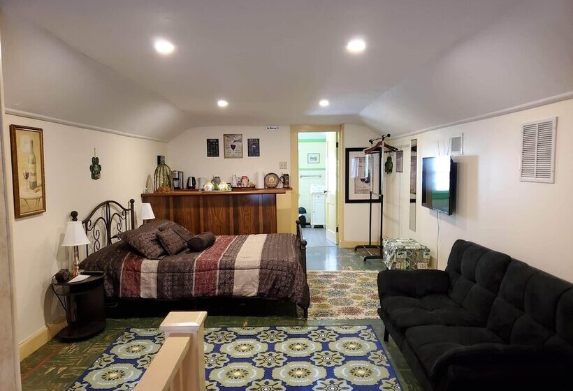 مبيت وإفطار Natalie House   Boston