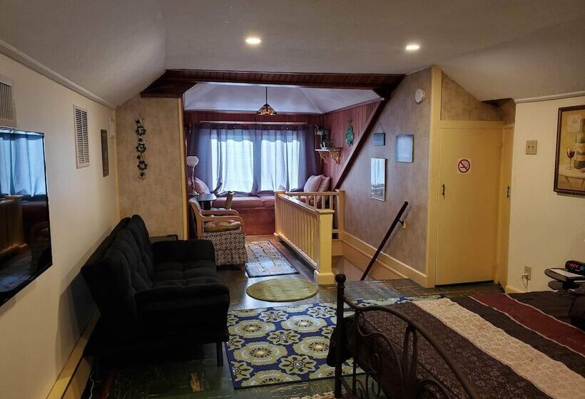 مبيت وإفطار Natalie House   Boston