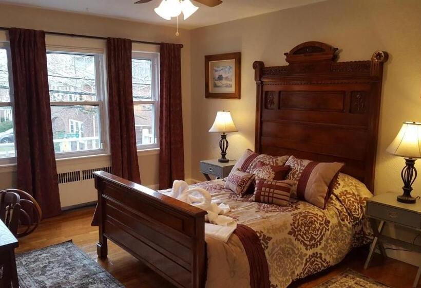 مبيت وإفطار Natalie House   Boston