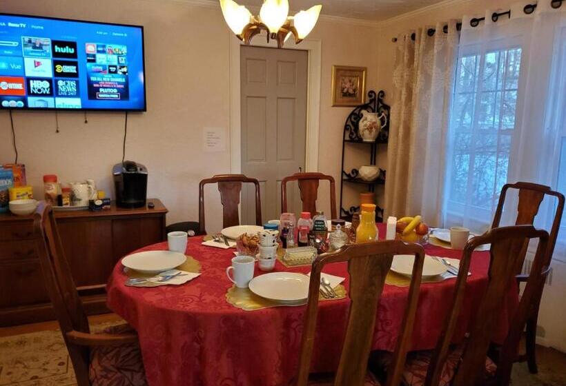 مبيت وإفطار Natalie House   Boston