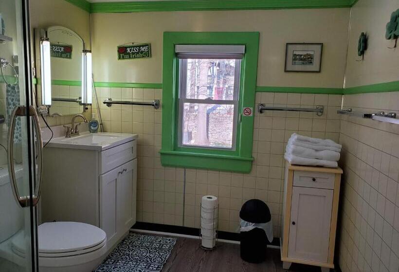 مبيت وإفطار Natalie House   Boston