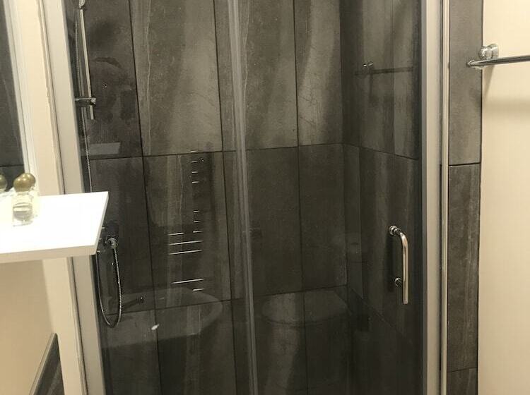 צימר Nags Head Pub