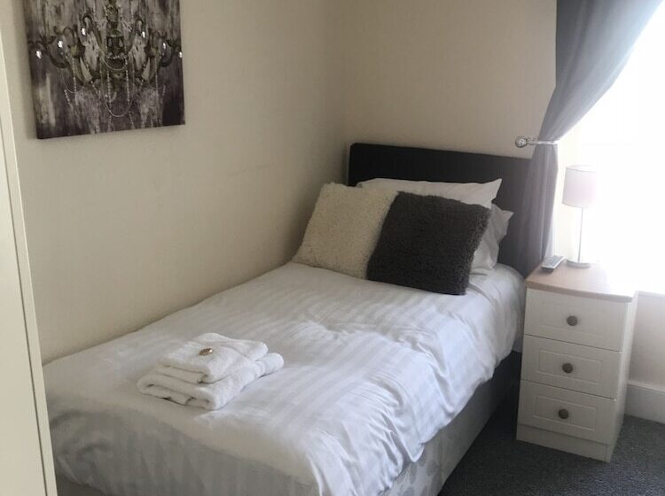 צימר Nags Head Pub