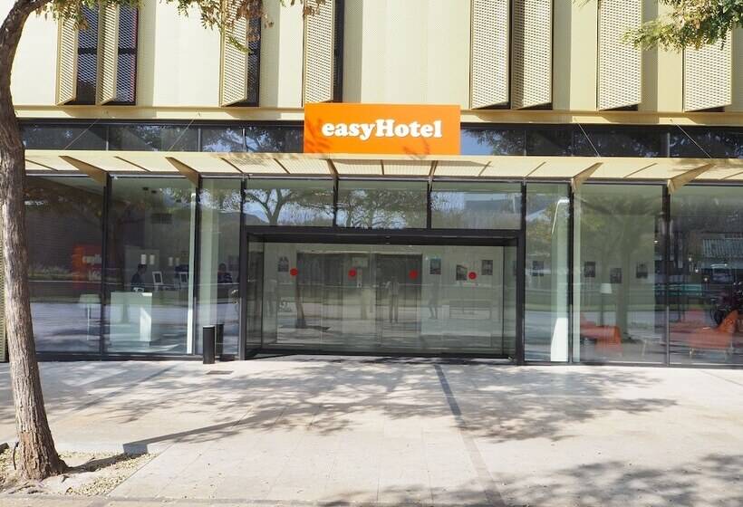 Easyhotel Barcelona Fira