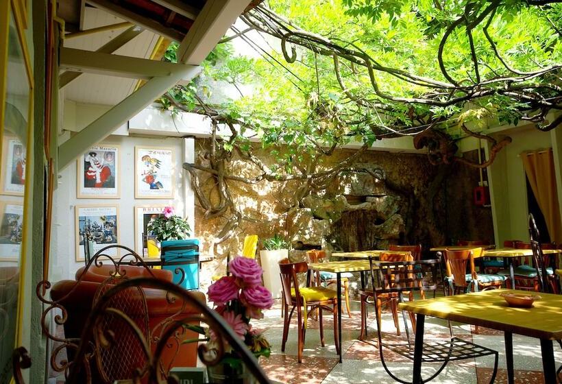 Отель L Atmosphere