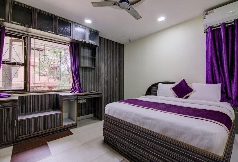 Отель Oyo 12812 Four Seasons Villa