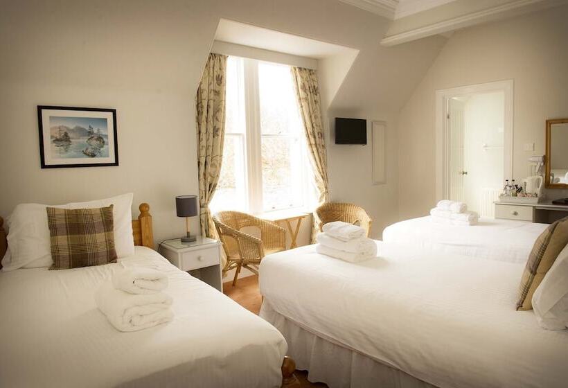 ホテル The Royal Oak