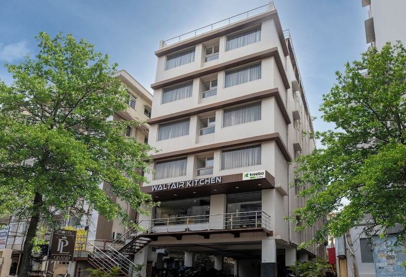 Отель Treebo Pl Grand, Vishakapatnam