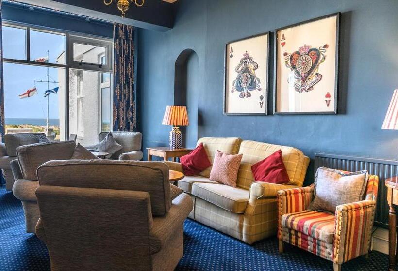 Отель Trefeddian