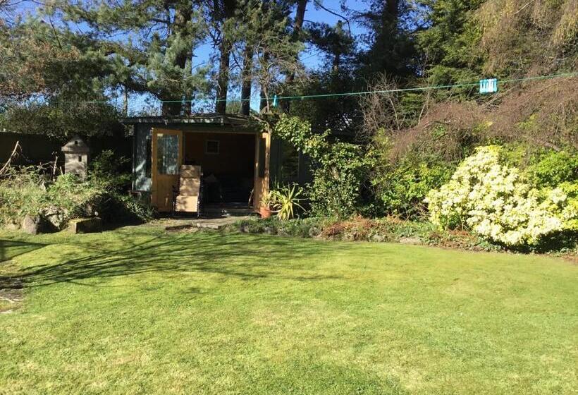 Ingleneuk Bed And Breakfast