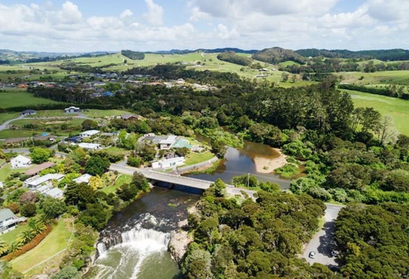 모텔 Riverside Lodge Paihia