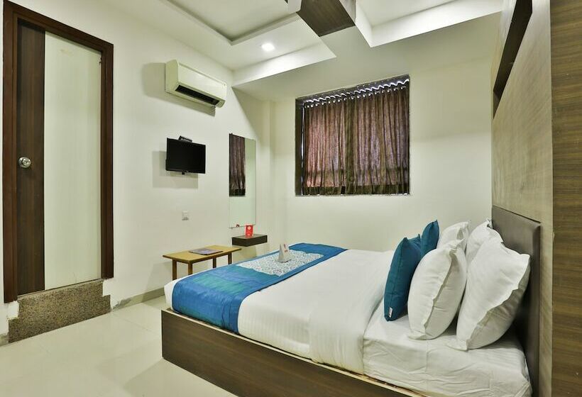 Oyo 12800 Hotel Vlee